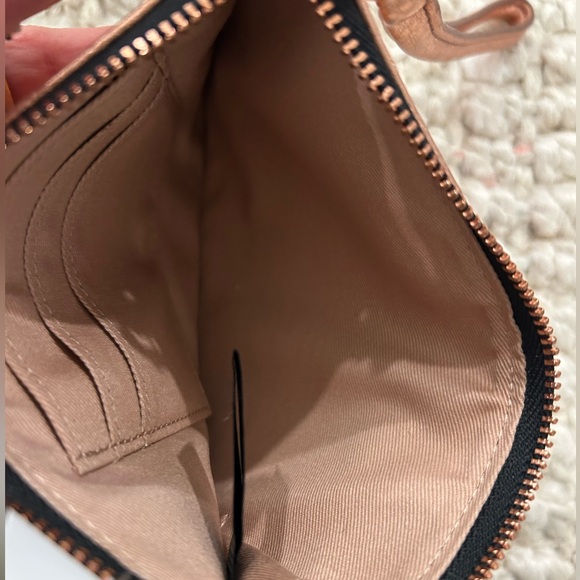 Fossil Colorblock Leather Wristlet Zip Wallet Red Pink Brown Zipper wristlet - Picture 3 of 6